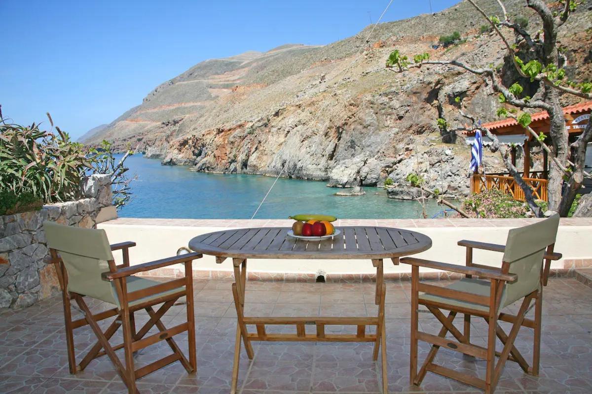 On The Beach Apartments Khóra Sfakíon المظهر الخارجي الصورة