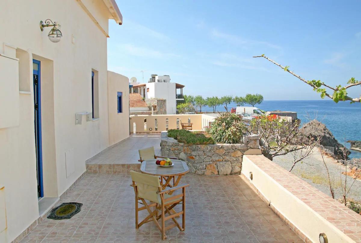On The Beach Apartments Khóra Sfakíon المظهر الخارجي الصورة
