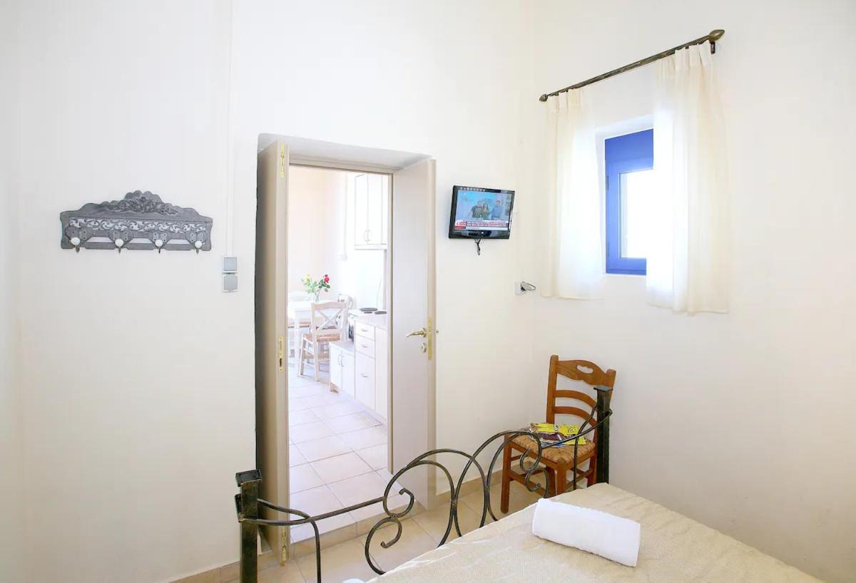 On The Beach Apartments Khóra Sfakíon المظهر الخارجي الصورة