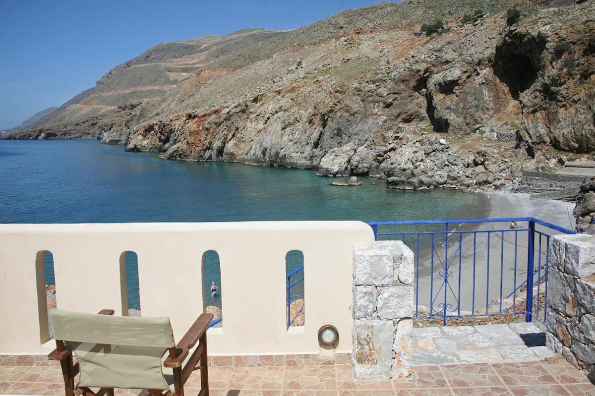 On The Beach Apartments Khóra Sfakíon المظهر الخارجي الصورة