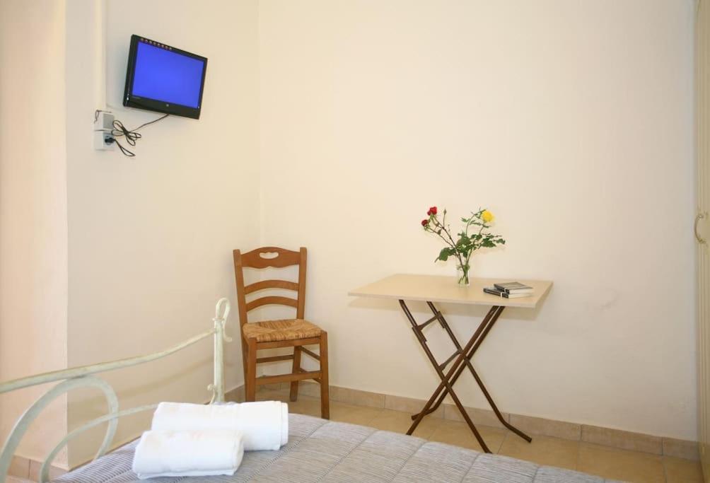 On The Beach Apartments Khóra Sfakíon المظهر الخارجي الصورة