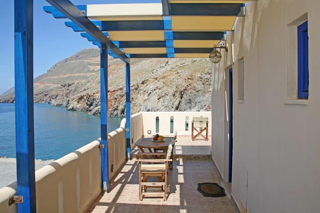 On The Beach Apartments Khóra Sfakíon المظهر الخارجي الصورة