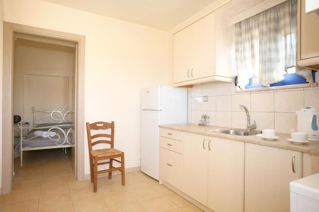On The Beach Apartments Khóra Sfakíon المظهر الخارجي الصورة
